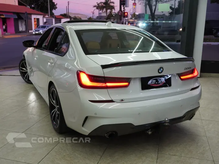320i 2.0 16V TURBO GASOLINA M SPORT AUTOMÁTICO
