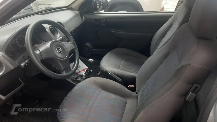 CELTA 1.0 MPFI Life 8V