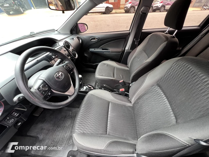 ETIOS 1.5 XS Sedan 16V