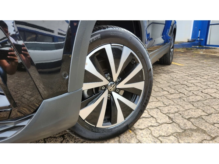 TAOS 1.4 250 TSI TOTAL FLEX HIGHLINE AUTOMÁTICO