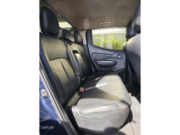 L200 TRITON 2.4 16V TURBO DIESEL SPORT HPE TOP CD 4P 4X4 AUT