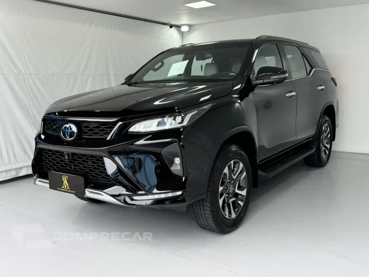 HILUX SW4 2.8 SRX Diamond 4X4 7 Lugares 16V Turbo Intercoole