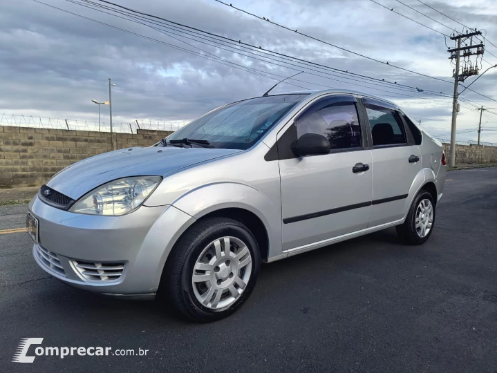 FIESTA 1.6 Rocam Sedan 8V