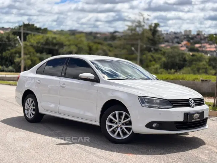 JETTA 2.0 COMFORTLINE FLEX 4P TIPTRONIC