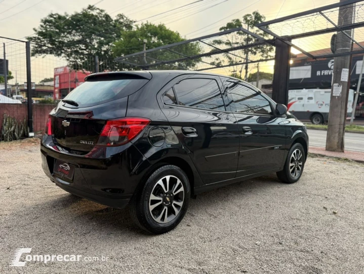 Onix Hatch 1.4 4P FLEX LTZ AUTOMÁTICO