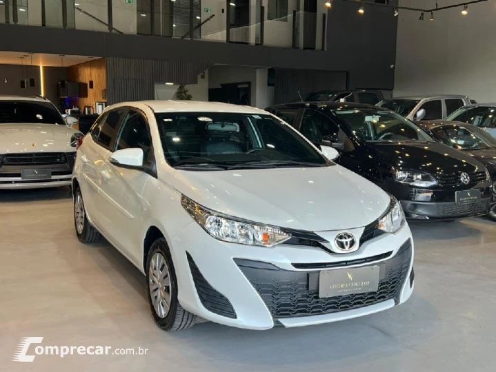 YARIS 1.5 16V FLEX SEDAN XL LIVE MULTIDRIVE