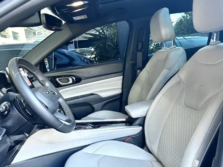 COMMANDER 1.3 T270 TURBO FLEX OVERLAND AT6