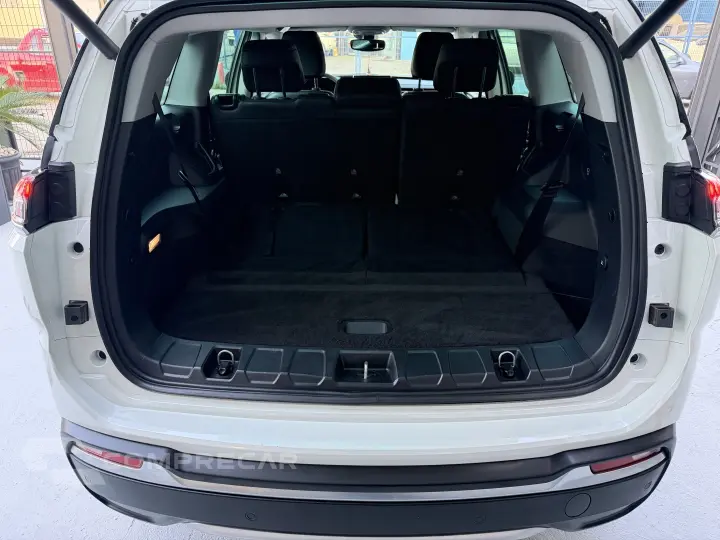 COMMANDER 1.3 T270 TURBO FLEX LONGITUDE AT6