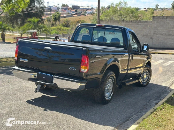 F-250 3.9 XLT 4X2 CS DIESEL 2P MANUAL