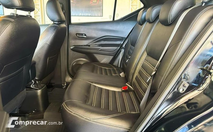 KICKS SV CVT