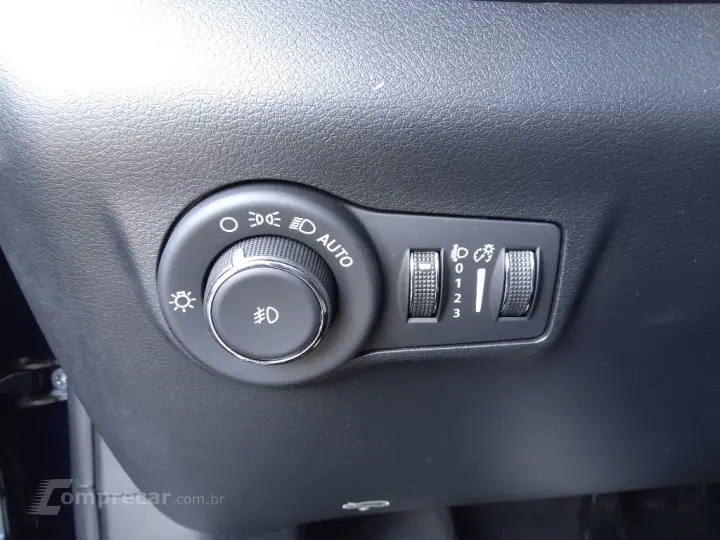 COMMANDER 1.3 T270 TURBO FLEX OVERLAND AT6