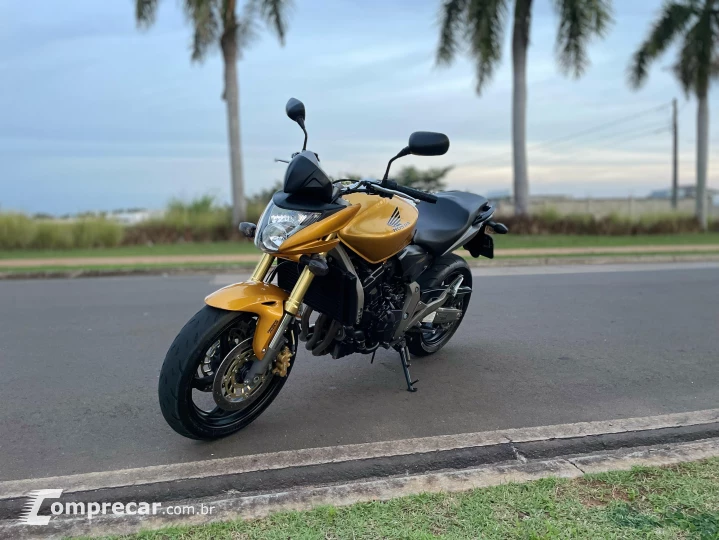CB 600F HORNET