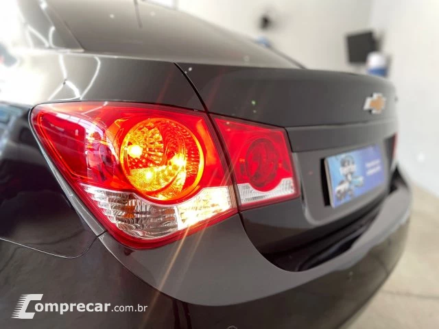 CRUZE SEDAN - 1.8 LT 16V 4P AUTOMÁTICO