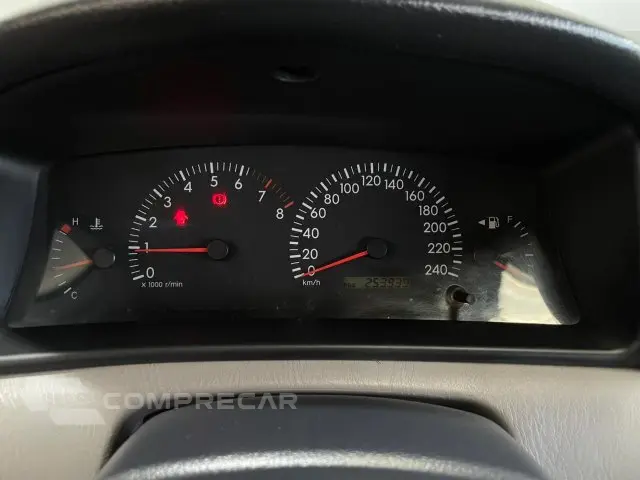 COROLLA - 1.8 XLI 16V 4P MANUAL