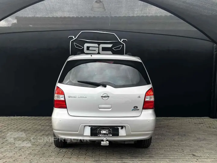 GRAND LIVINA 1.8 S 16V FLEX 4P MANUAL