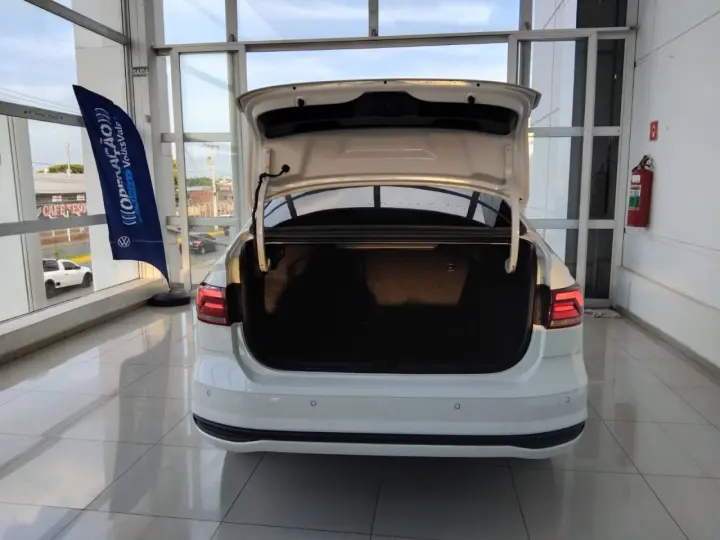 Virtus 1.0 4P 200 TSI FLEX COMFORTLINE AUTOMÁTICO