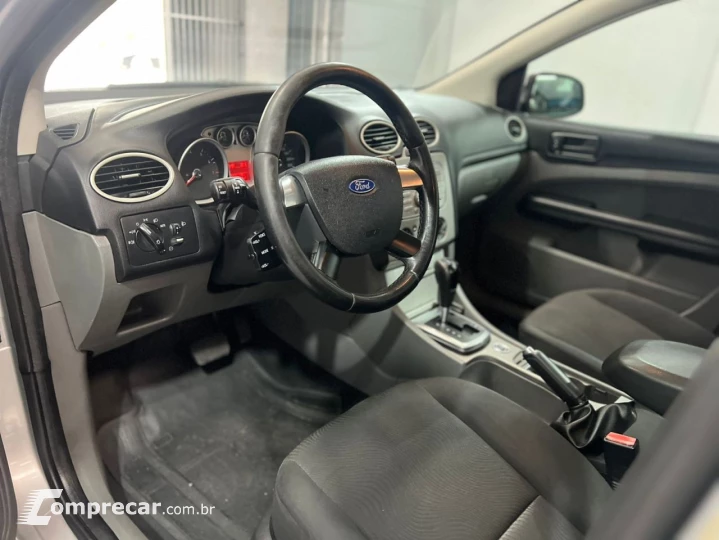 Focus Sedan 2.0 16V 4P GLX FLEX AUTOMÁTICO