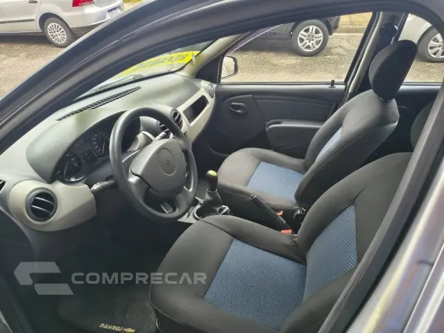 SANDERO - 1.0 AUTHENTIQUE 16V 4P MANUAL