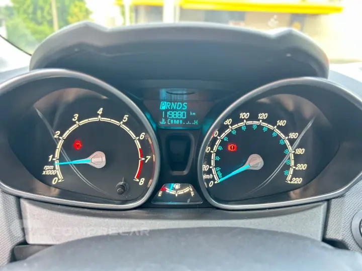 FIESTA 1.6 TITANIUM HATCH 16V FLEX 4P POWERSHIFT