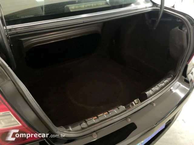 PRISMA - 1.4 MPFI MAXX 8V 4P MANUAL