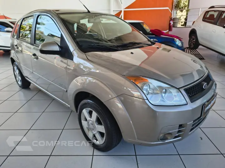 Fiesta Hatch 1.6 4P