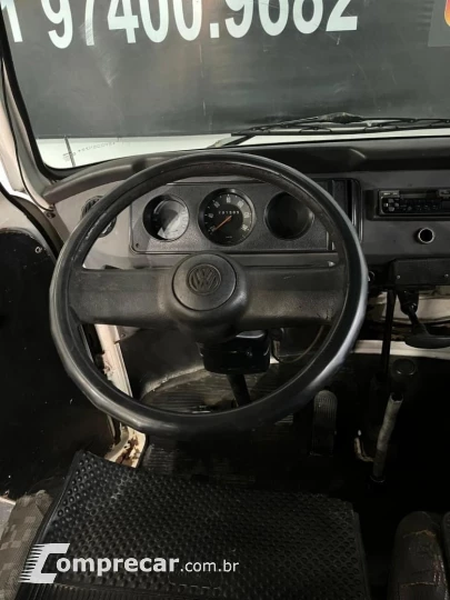 VOLKSWAGEN KOMBI 1.6 STD 8V