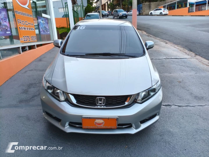 Civic 2.0 16V 4P LXR