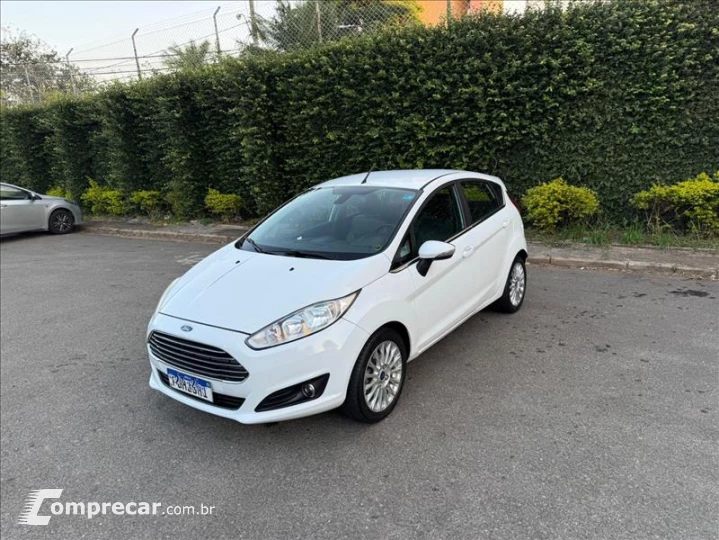 FIESTA 1.6 Titanium Hatch 16V