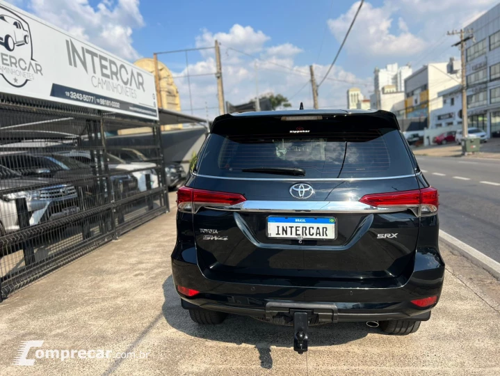 HILUX SW4 2.8 D-4d Turbo SRX 4X4