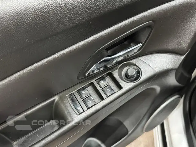 CRUZE HATCH - 1.8 LT SPORT6 16V 4P AUTOMÁTICO
