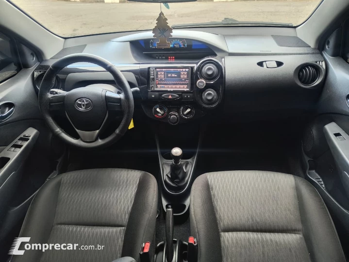 ETIOS 1.5 X Plus Sedan 16V