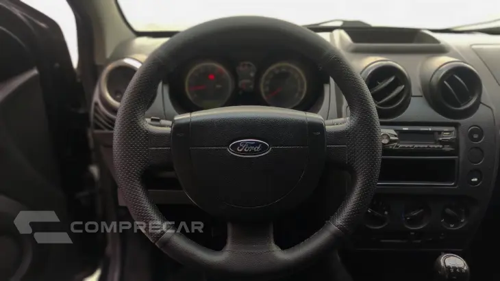 FIESTA 1.6 MPI Class Sedan 8V