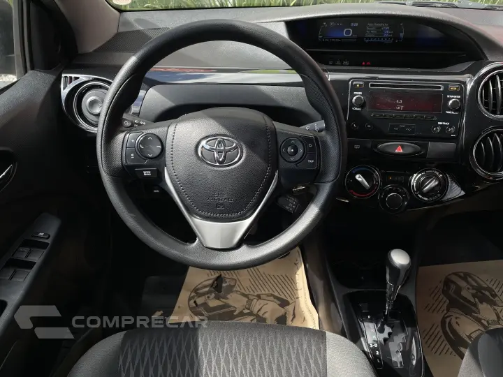 ETIOS 1.5 X PLUS SEDAN 16V FLEX 4P AUTOMÁTICO