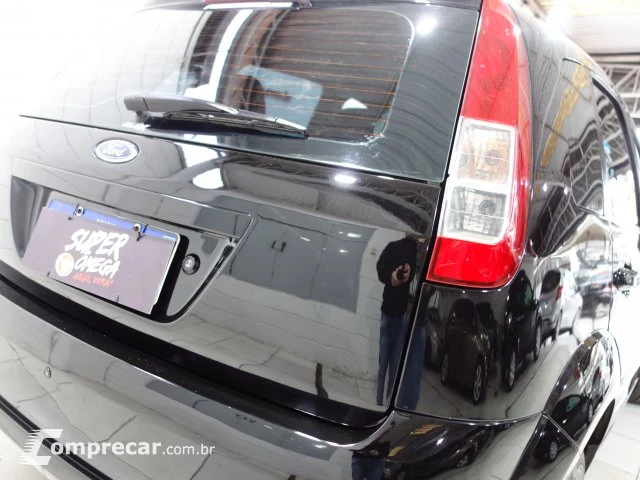 FIESTA HATCH - 1.6 MPI HATCH 8V 4P MANUAL