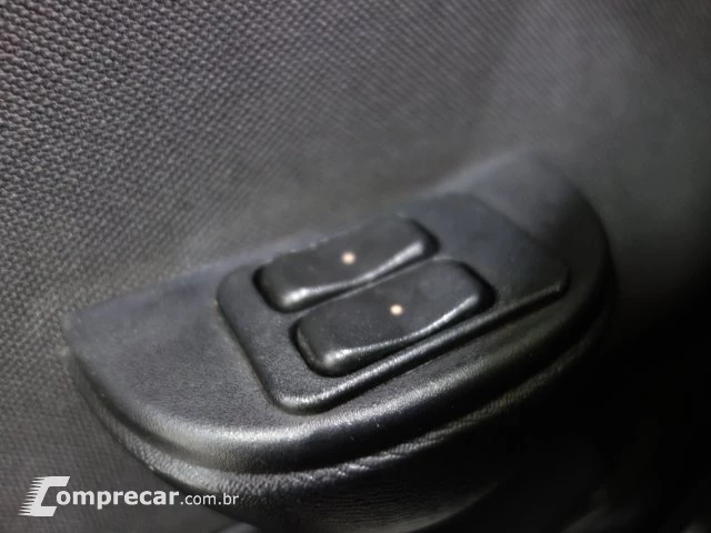 CLASSIC - 1.0 MPFI LS 8V 4P MANUAL