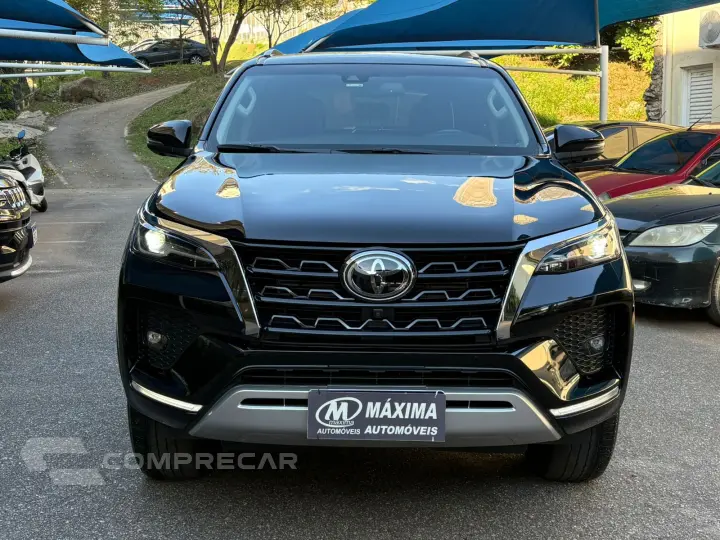 HILUX SW4 2.8 D-4d Turbo SRX 7L 4X4