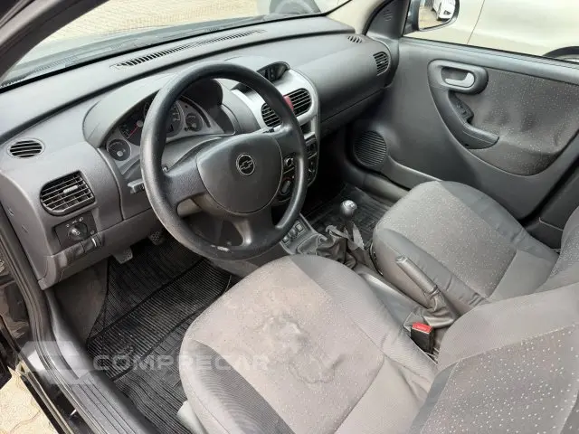CORSA SEDAN - 1.4 MPFI PREMIUM SEDAN 8V 4P MANUAL