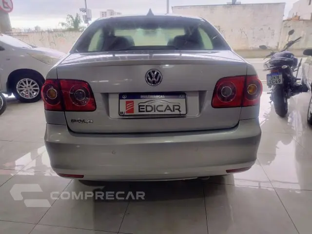 POLO SEDAN - 1.6 MI 8V 4P MANUAL