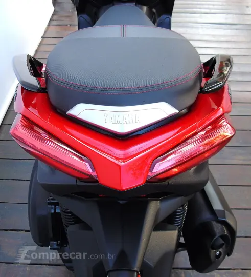 YAMAHA XMAX ABS