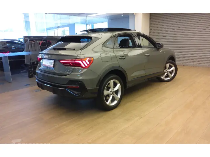 Q3 2.0 40 TFSI GASOLINA SPORTBACK PERFORMANCE BLACK QUATTRO