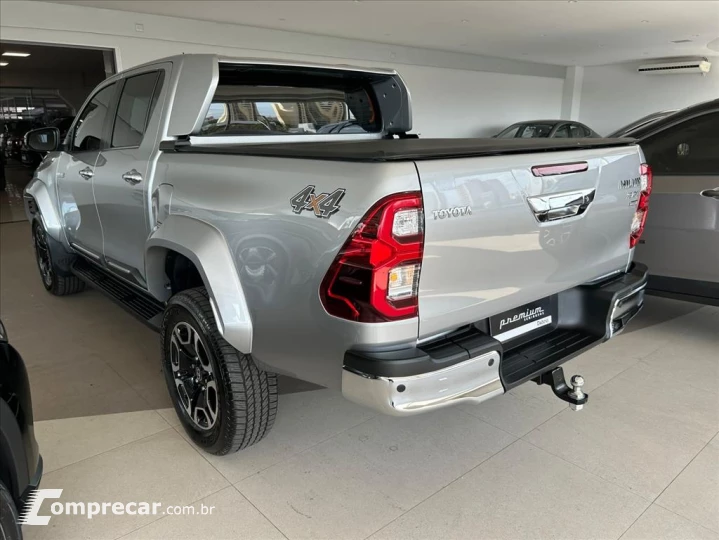 HILUX 2.8 D-4D TURBO DIESEL CD SRX PLUS 4X4 AUTOM
