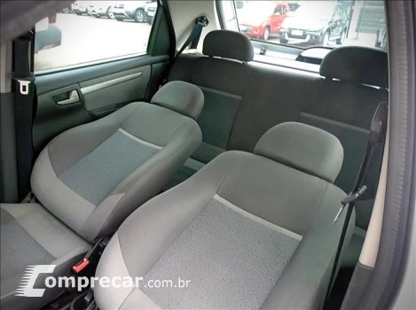 CELTA 1.0 MPFI LT 8V