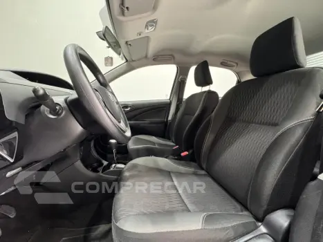 ETIOS 1.5 X PLUS SEDAN 16V FLEX 4P AUTOMÁTICO
