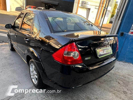 FIESTA 1.6 MPI Sedan 8V