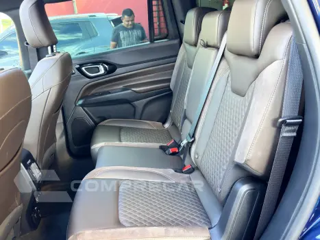 COMMANDER 1.3 T270 TURBO FLEX OVERLAND AT6