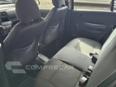 FOX - 1.0 MI 8V 4P MANUAL