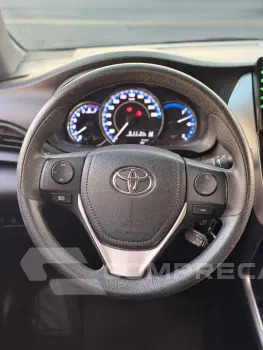 YARIS 1.5 16V Sedan XL