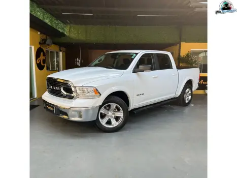 RAM CLASSIC 5.7 V8 GASOLINA LARAMIE CD 4X4 AUTOMÁTICO 4 portas