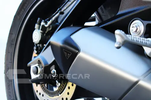 TRIUMPH STREET TRIPLE RS ABS