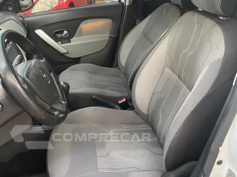 Logan 1.6 Expression 8V Flex 4P Manual